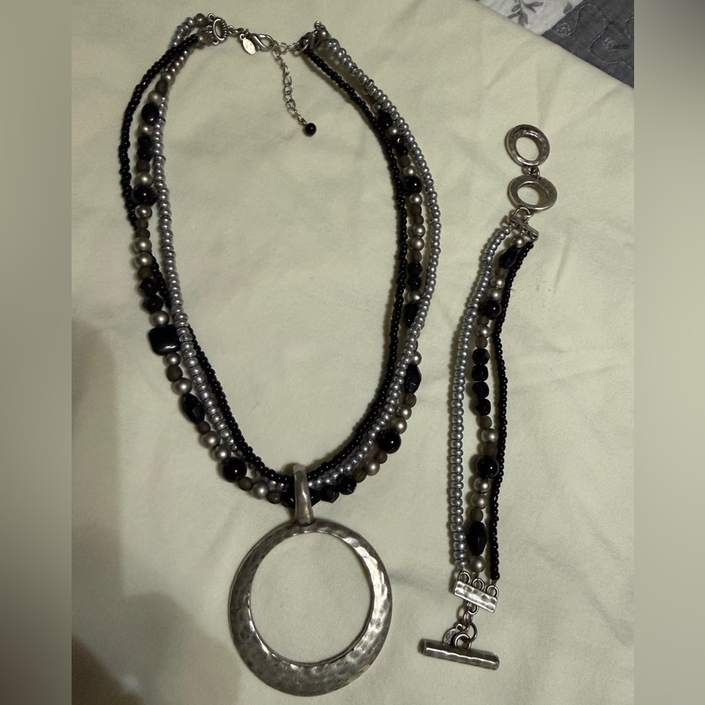 Premier Designs Elegant Silver and Black Necklace and Bracelet Set